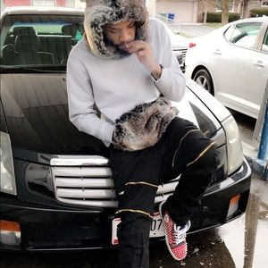 Meet your Posher, Leland